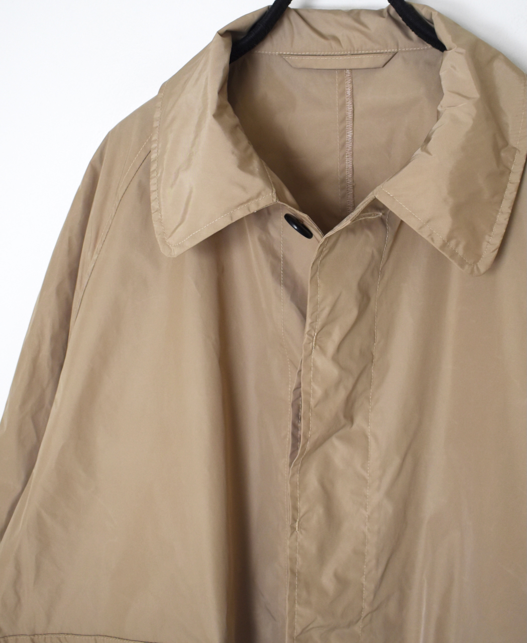 NHT2602PAI(コート) REYCLED NYLON BALMACAAN SHORT COAT WITH GUSSETED POCKET