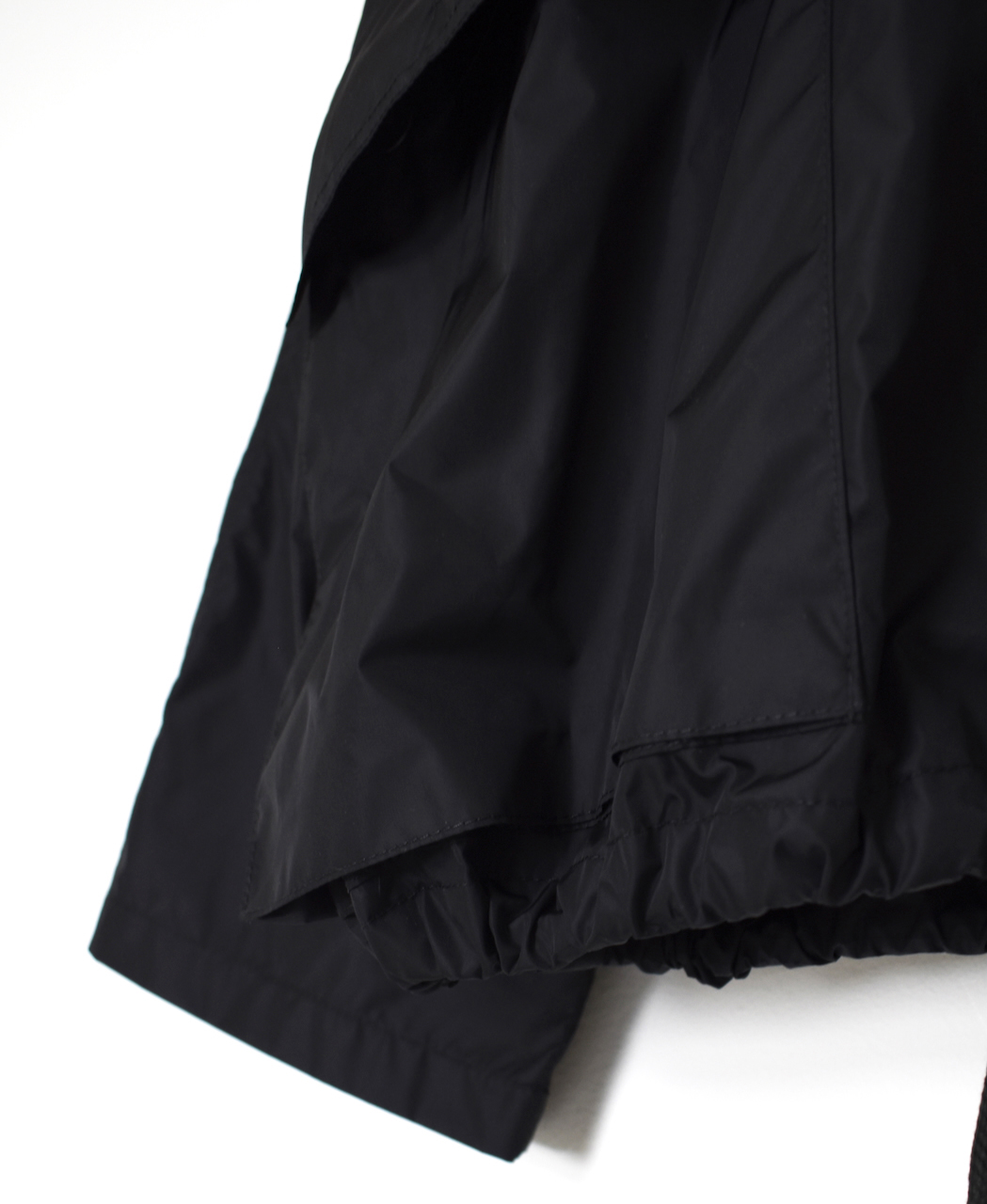 NHT2602PAI(コート) REYCLED NYLON BALMACAAN SHORT COAT WITH GUSSETED POCKET