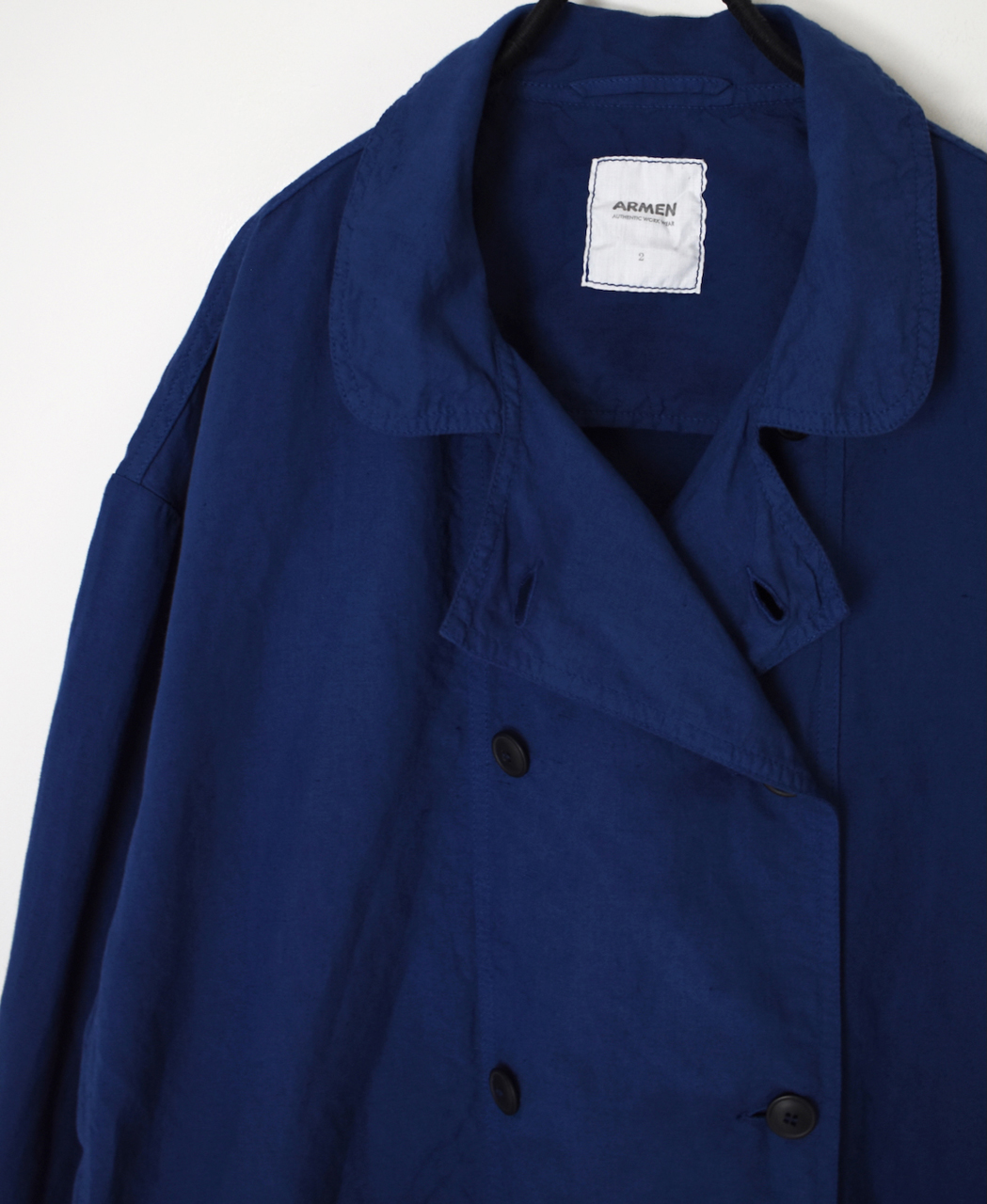 ISNAM2602D(ロングジャケット) LINEN COTTON PLAIN OVERDYE ROUND COLLAR DOUBLE LONG JACKET
