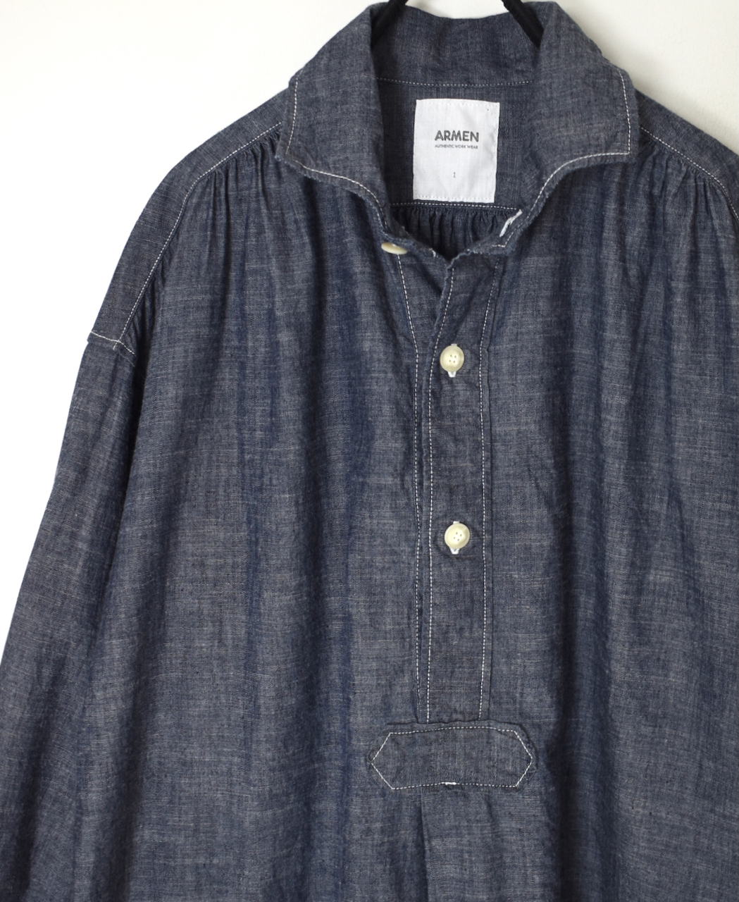 ISNAM2605CB(シャツ) NAVY(INDIGO) CHAMBRAY WORK GATHERED SHIRT