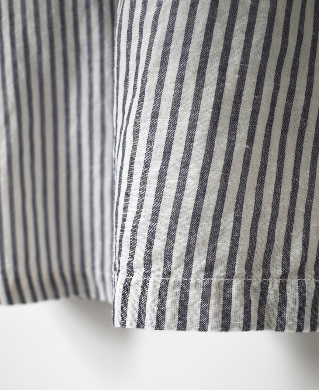 ISNAM2611S(スカート) LINEN COTTON STRIPE ADJUSTER TACK SKIRT WITH SUSPENDERS