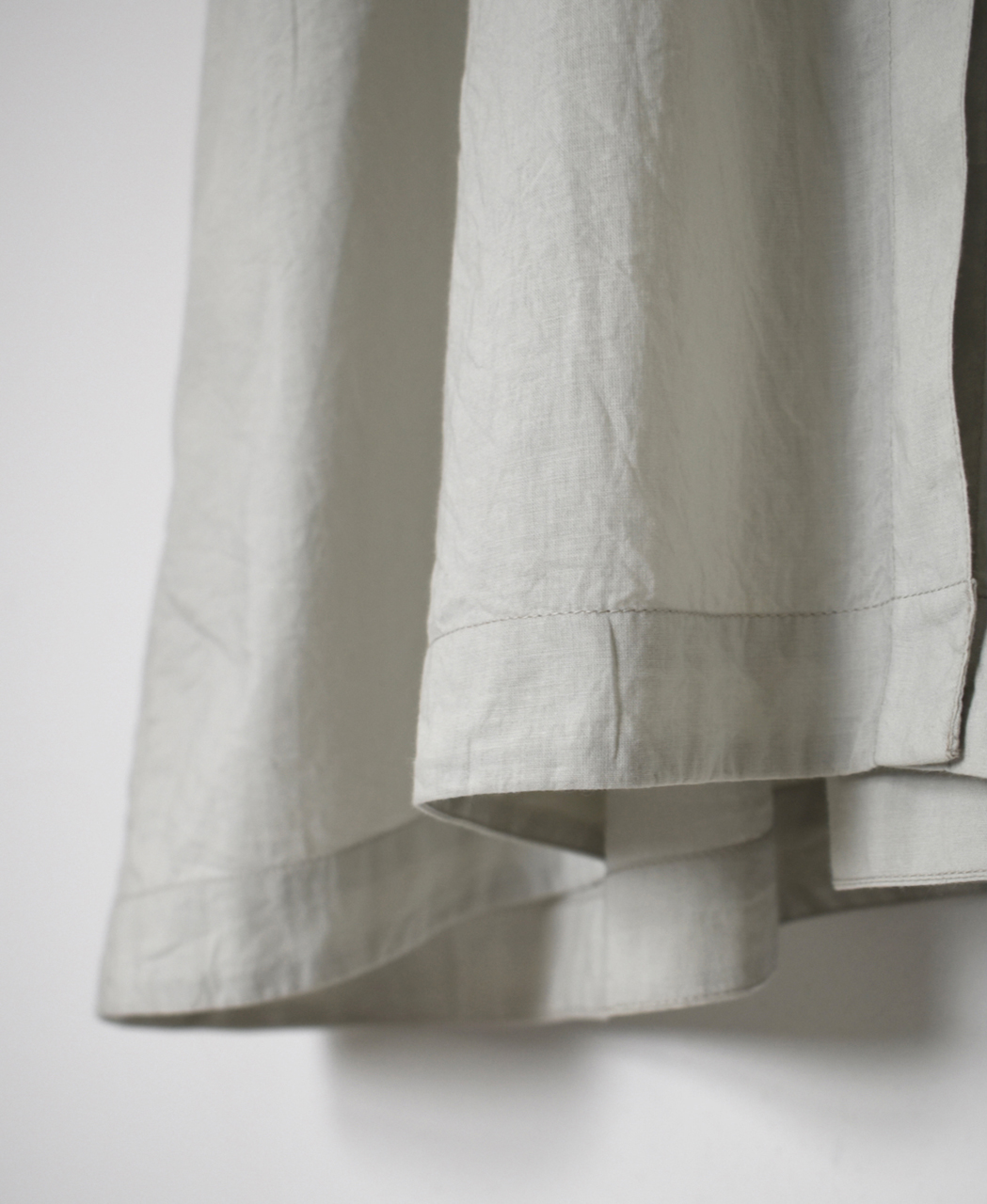 NSL26004(ワンピース) 60s CAMBRIC PLAIN BANDED COLLAR BACK SIDE GATHERED DRESS