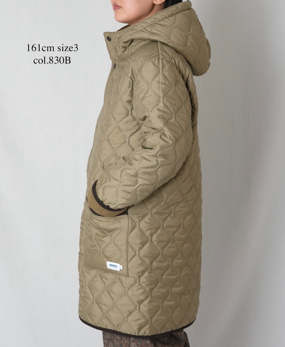 NAM2554(コート) PLAIN POLYESTER×FREECE HEAT QUILT REVERSIBLE HIGH COLLAR HOODED COAT