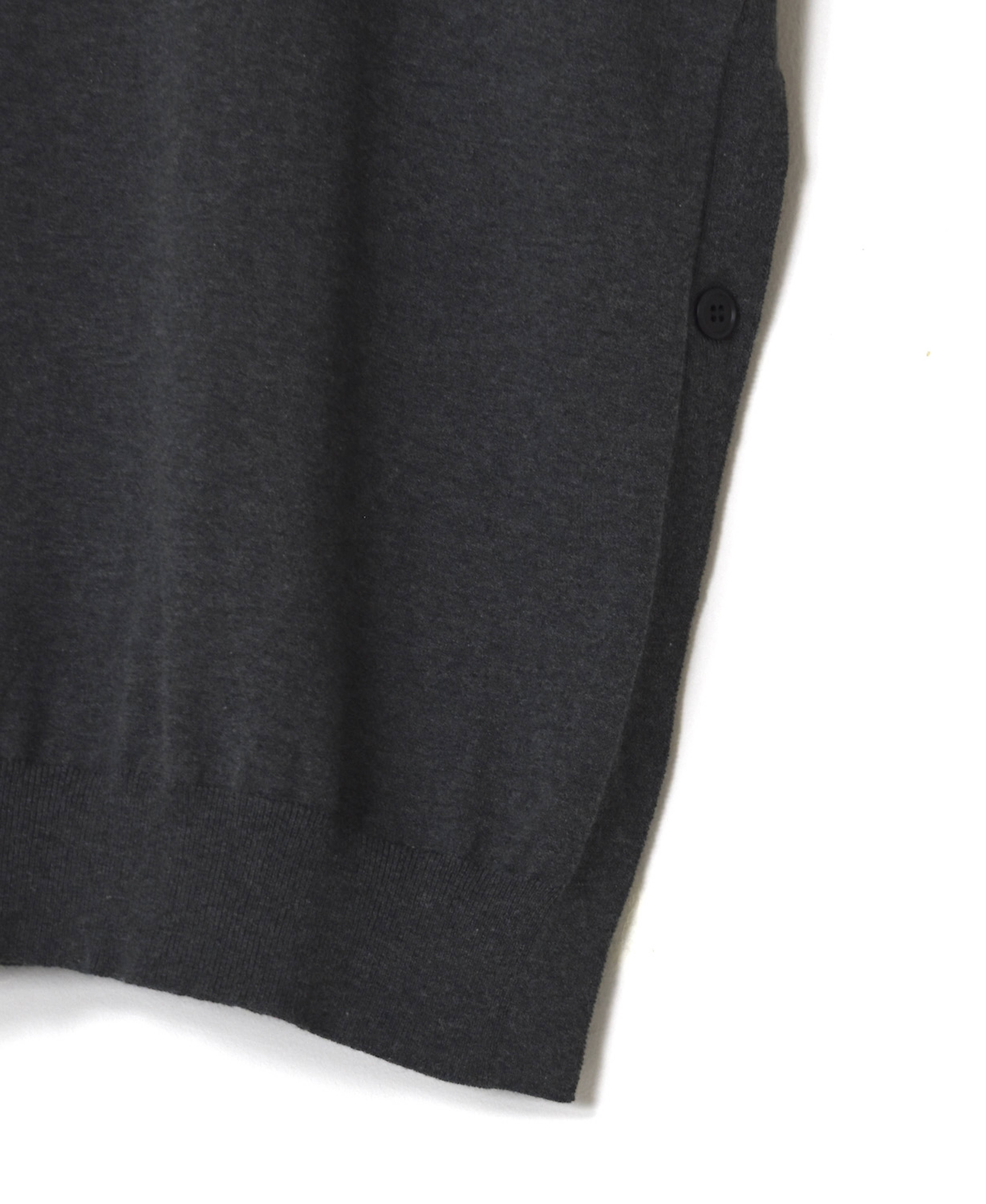 NNSL26013(ベスト) 14GG 1PLY HIGH TWIST COTTON CREW-NECK VEST WITH SIDE BUTTON