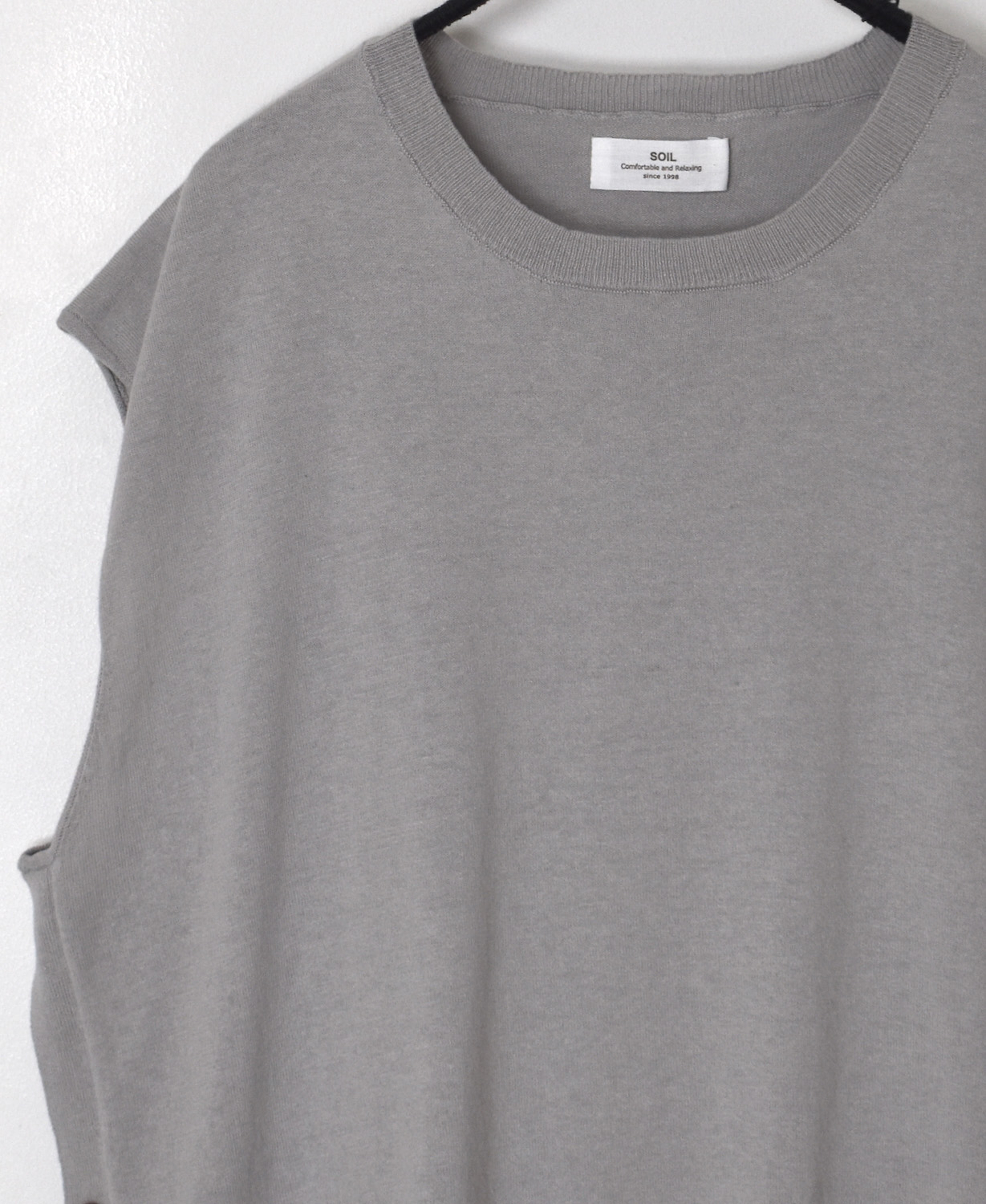 NNSL26013(ベスト) 14GG 1PLY HIGH TWIST COTTON CREW-NECK VEST WITH SIDE BUTTON