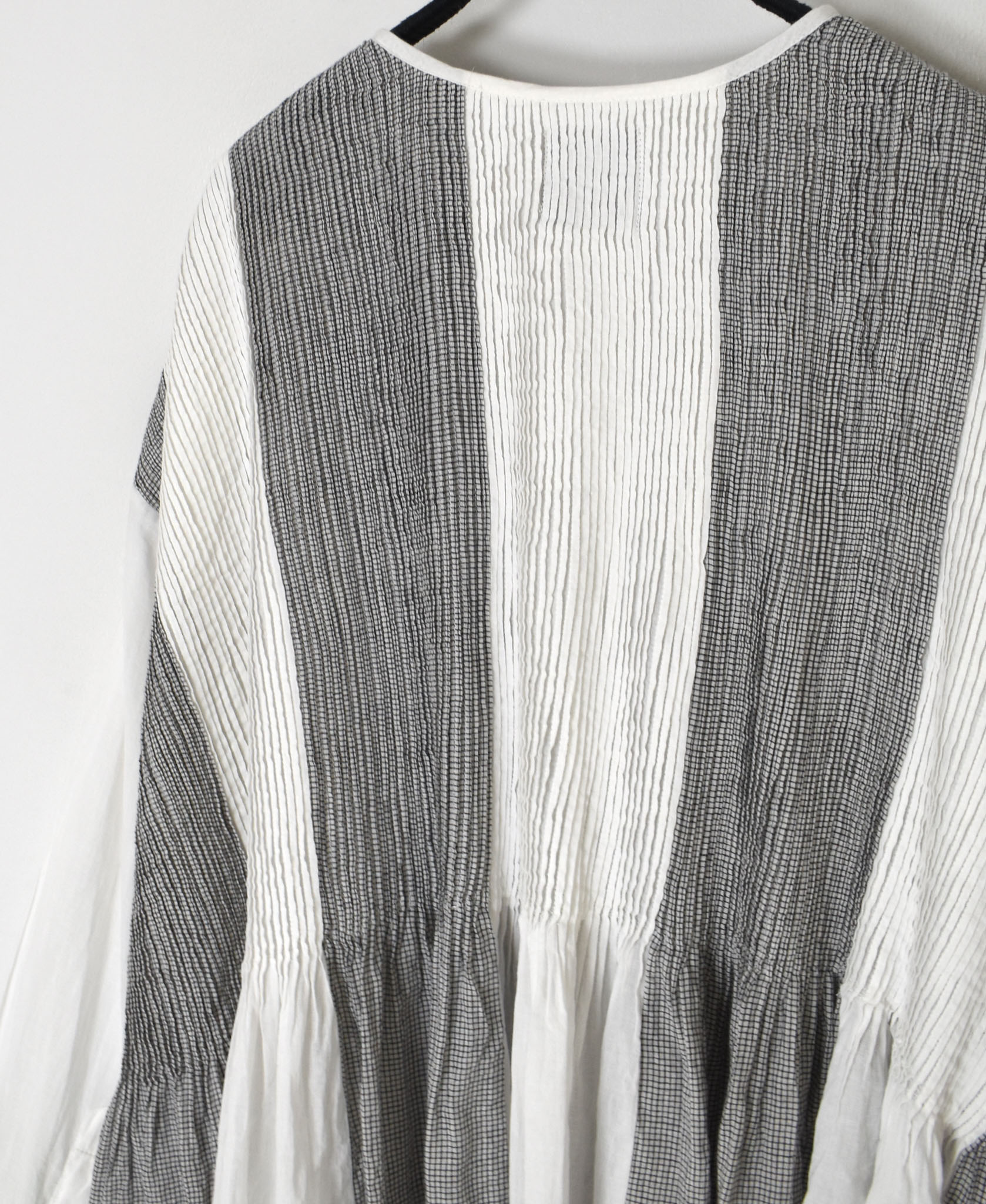 ●INMDS26111W(シャツ) HANDWOVEN COTTON SINGLE CHECK PATCHWORK(WASHED) BALL BUTTON SHIRTS WITH MINI PINTUCK