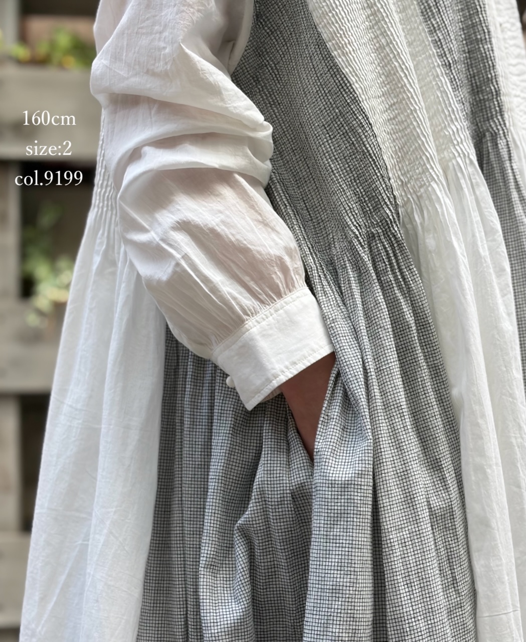 ●INMDS26112W(ワンピース) HANDWOVEN COTTON SINGLE CHECK PATCHWORK(WASHED) BALL BUTTON SHIRTS DRESS WITH MINI PINTUCK