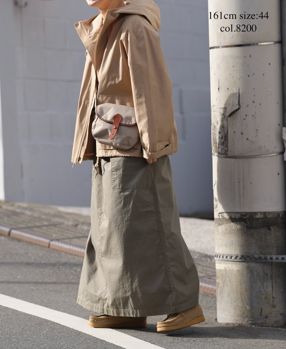 NHT2511KT(コート) COTTON / NYLON HOODED PARKA WITH GUSSEED POCKET