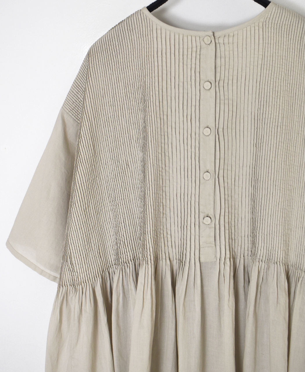 NMDS26241(シャツ) 80s ORGANIC COTTON VOILE CREW-NECK PULLOVER HALF/SLEEVE SHIRT WITH MINI PINTUCK