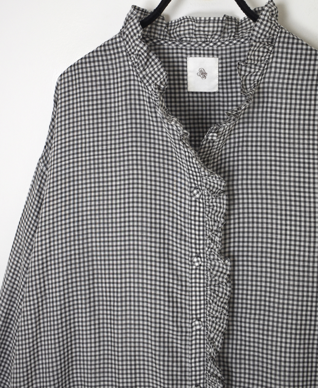 INMDS26023(シャツ) HANDWOVEN COTTON/SILK GINGHAM CHECK FRILL COLLAR LONG SHIRT