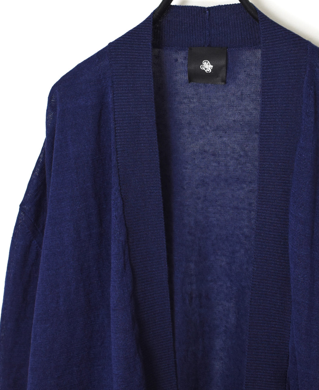 CNMDS2501(カーディガン) 12GG LINEN PLAIN STITCH V-NECK CARDIGAN WITH SLIT