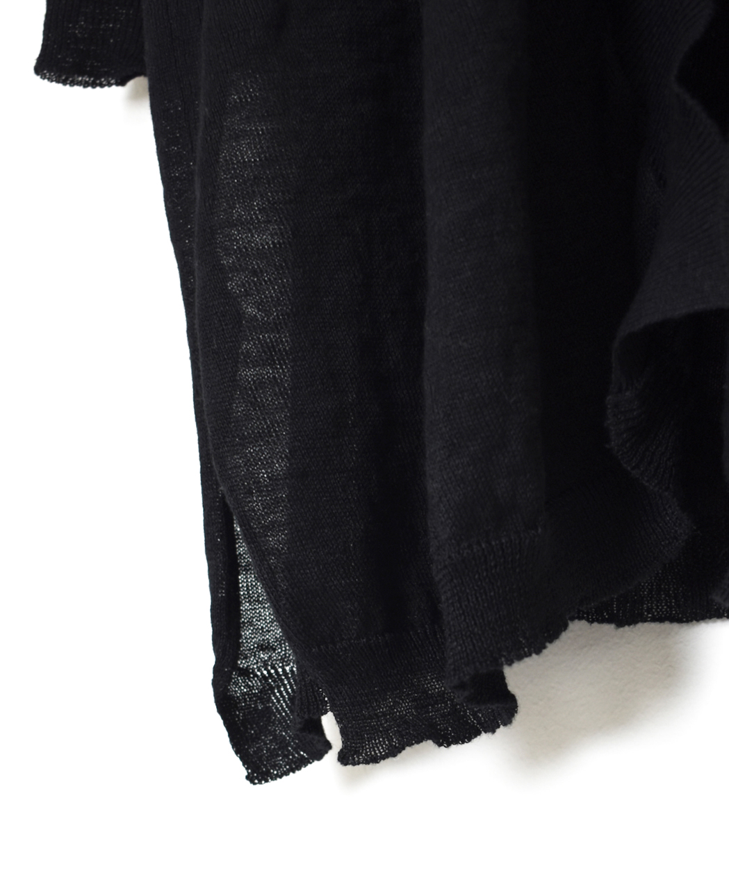 CNMDS2501(カーディガン) 12GG LINEN PLAIN STITCH V-NECK CARDIGAN WITH SLIT