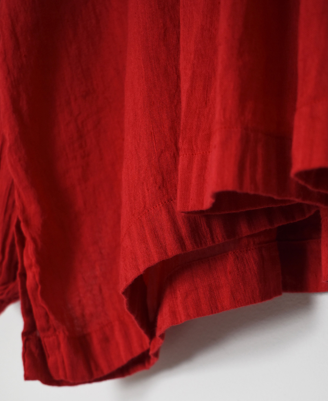 INMDS25012D(シャツ) 60s AUTO LOOM LINEN/COTTON PLAIN(OVERDYE) BACK OPENING CREW-NECK SHIRTS WITH MINI PINTUCK