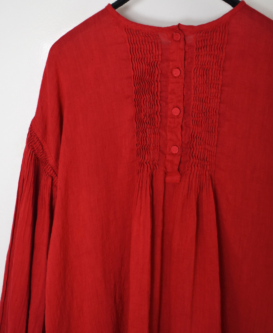 INMDS25012D(シャツ) 60s AUTO LOOM LINEN/COTTON PLAIN(OVERDYE) BACK OPENING CREW-NECK SHIRTS WITH MINI PINTUCK