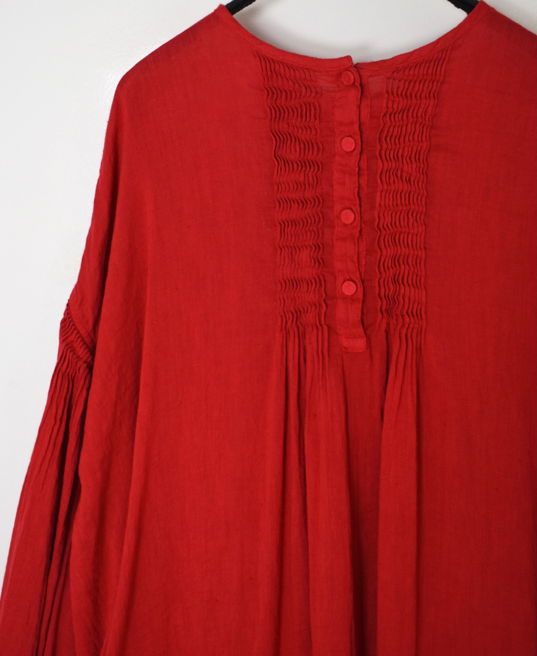 INMDS26011D(ワンピース) 60s AUTO LOOM LINEN/COTTON PLAIN(OVERDYE) BACK OPENING CREW-NECK SHIRTS DRESS WITH MINI PINTUCK