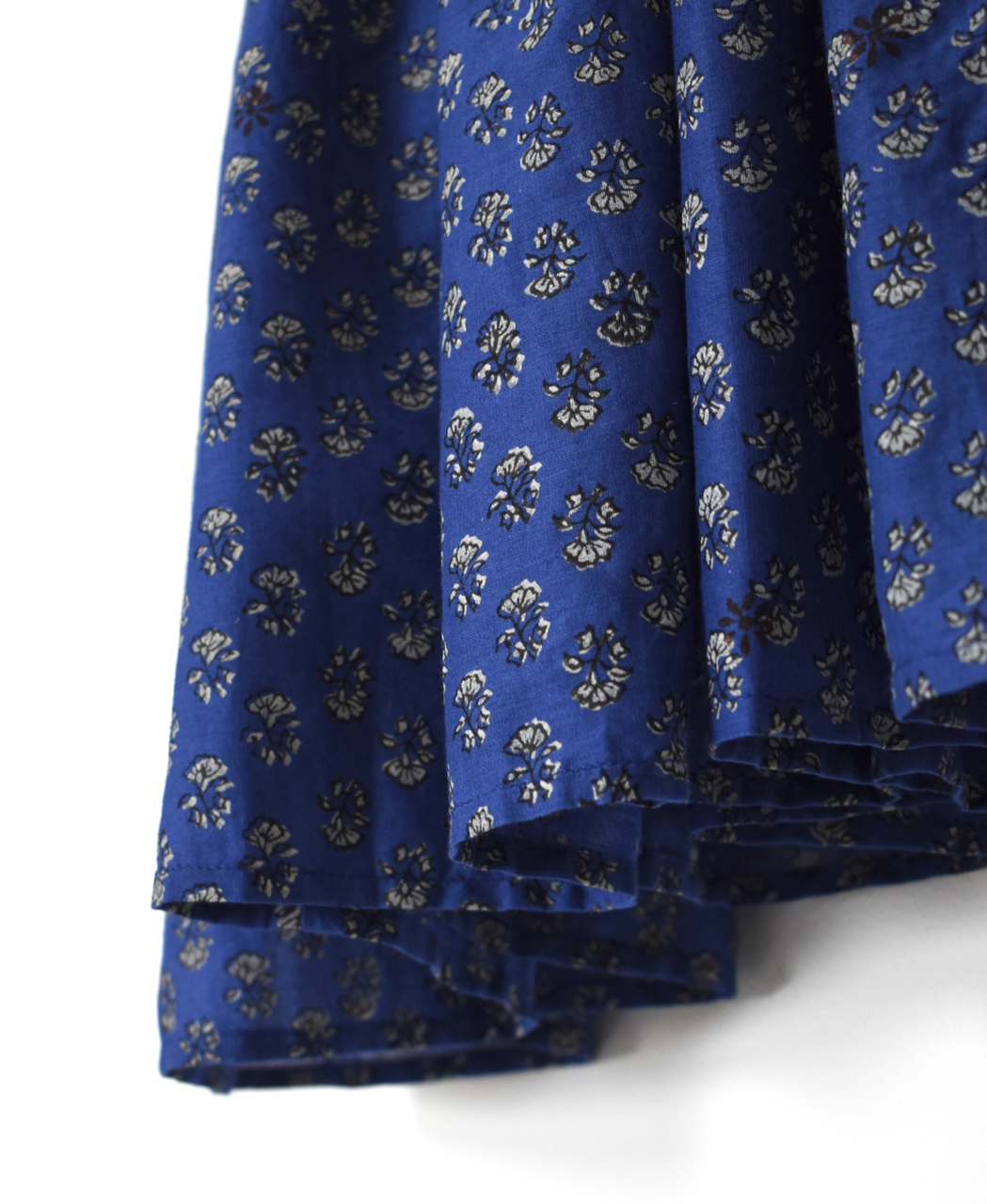 NMDS26252(シャツ) 80s VOILE SMALL GENTIANA BLOCK PRINT CREW-NECK BUTTON F/SLEEVE SHIRT WITH PINTUCK