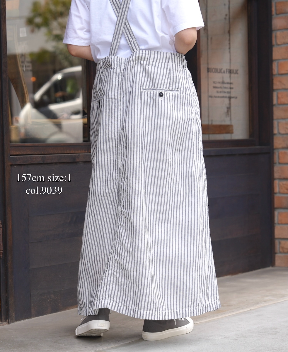 ISNAM2611S(スカート) LINEN COTTON STRIPE ADJUSTER TACK SKIRT WITH SUSPENDERS