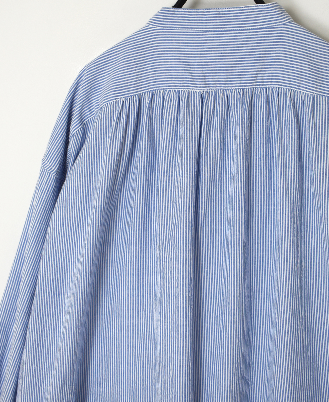 INAM2633S(ワンピース) SEERSUCKER STRIPE WASH WORK GATHERED BANDED COLLAR DRESS SHIRT