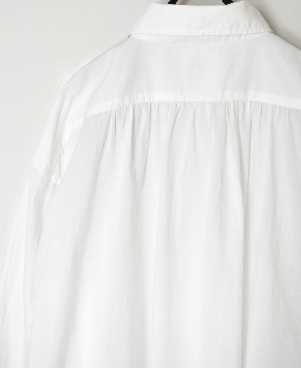 INAM2622(シャツ) 60s COTTON LAWN WASH WORK GATHERED SHIRT