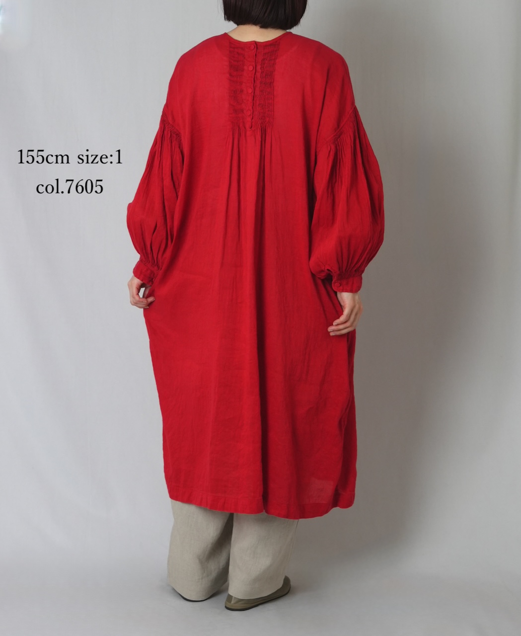 INMDS26011D(ワンピース) 60s AUTO LOOM LINEN/COTTON PLAIN(OVERDYE) BACK OPENING CREW-NECK SHIRTS DRESS WITH MINI PINTUCK
