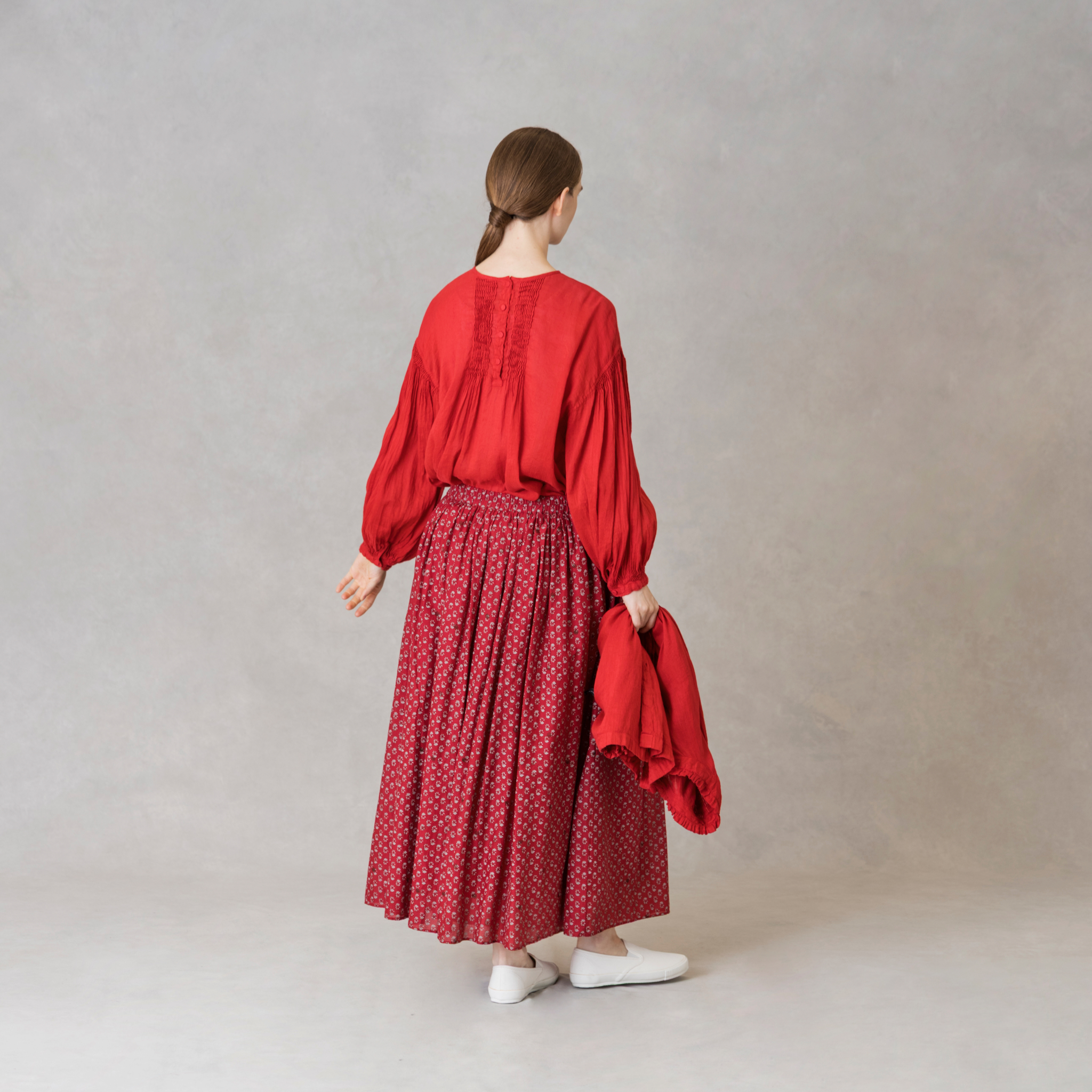 INMDS25012D(シャツ) 60s AUTO LOOM LINEN/COTTON PLAIN(OVERDYE) BACK OPENING CREW-NECK SHIRTS WITH MINI PINTUCK