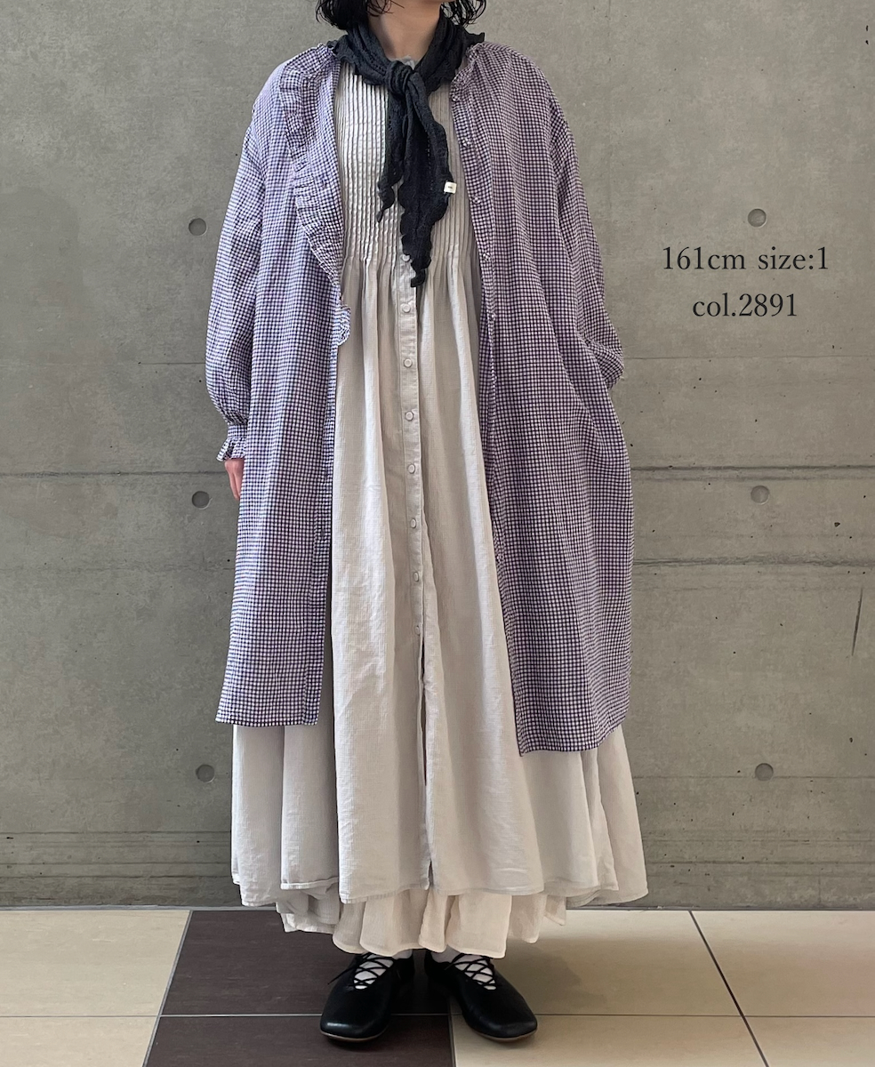 INMDS26023(シャツ) HANDWOVEN COTTON/SILK GINGHAM CHECK FRILL COLLAR LONG SHIRT