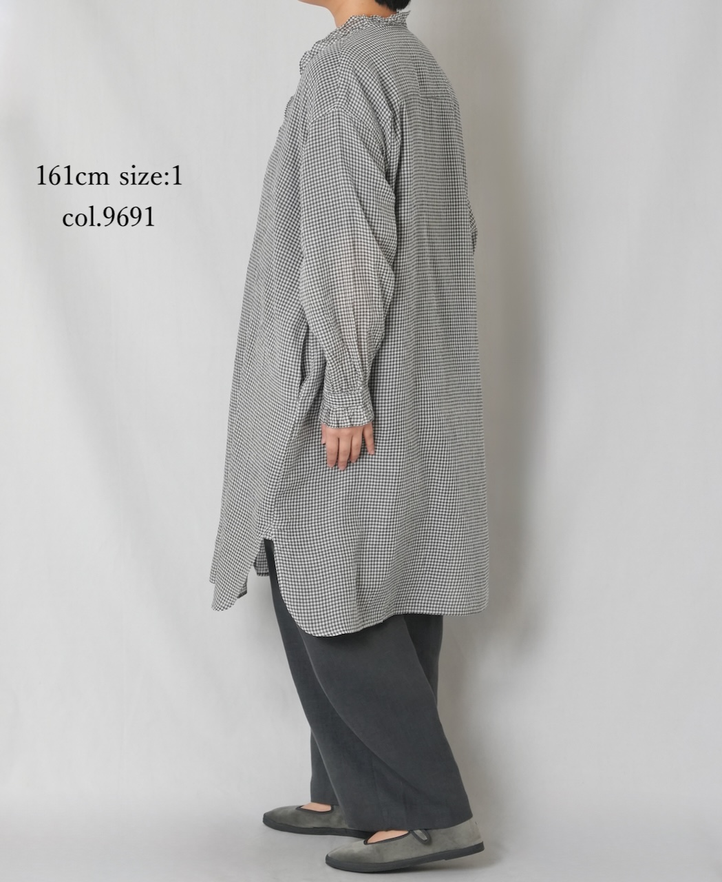 INMDS26023(シャツ) HANDWOVEN COTTON/SILK GINGHAM CHECK FRILL COLLAR LONG SHIRT