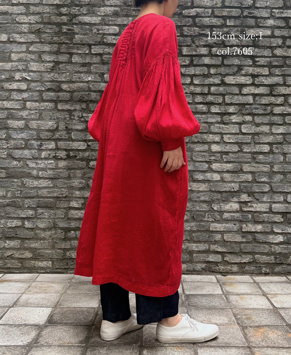 INMDS26011D(ワンピース) 60s AUTO LOOM LINEN/COTTON PLAIN(OVERDYE) BACK OPENING CREW-NECK SHIRTS DRESS WITH MINI PINTUCK