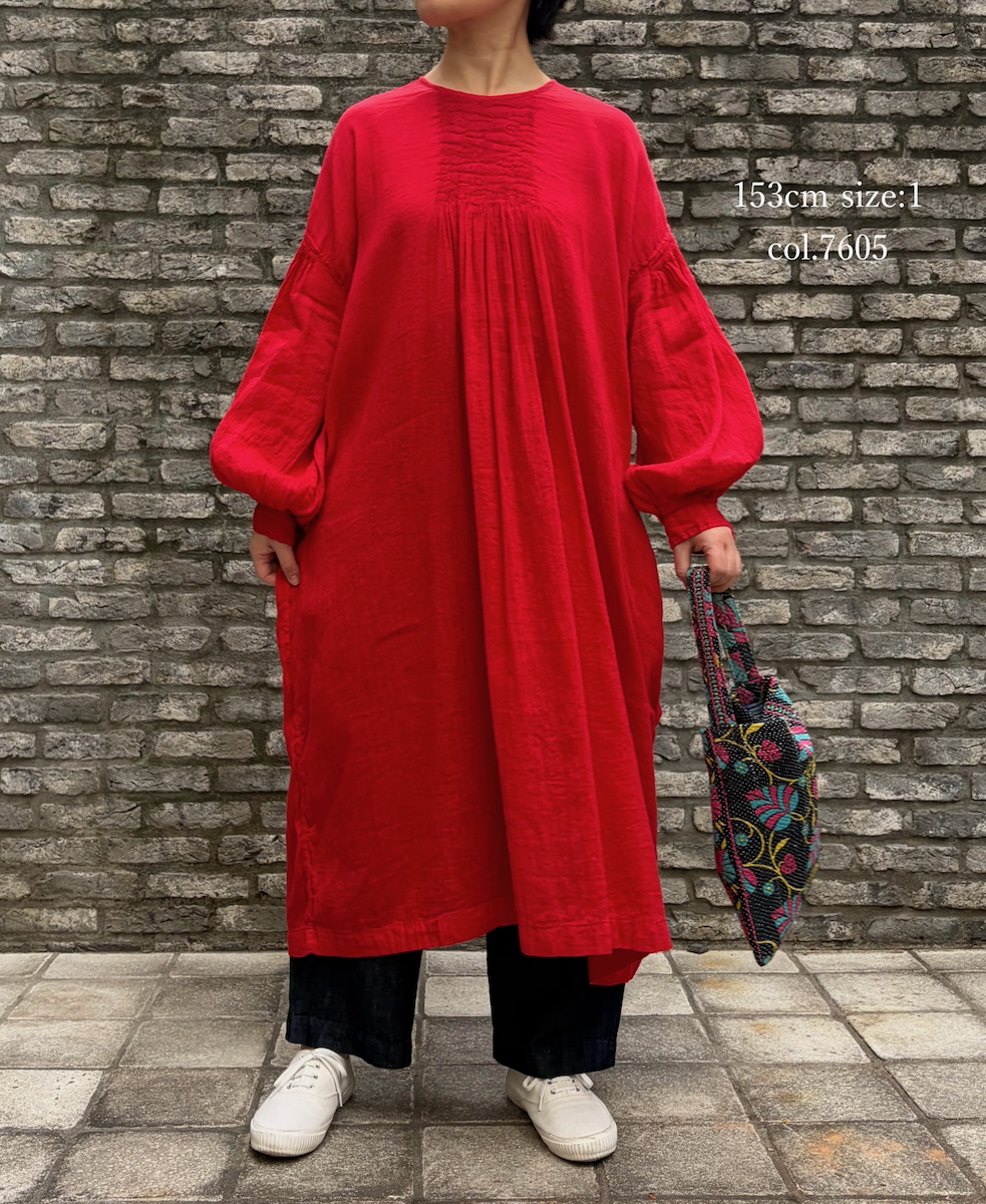 INMDS26011D(ワンピース) 60s AUTO LOOM LINEN/COTTON PLAIN(OVERDYE) BACK OPENING CREW-NECK SHIRTS DRESS WITH MINI PINTUCK