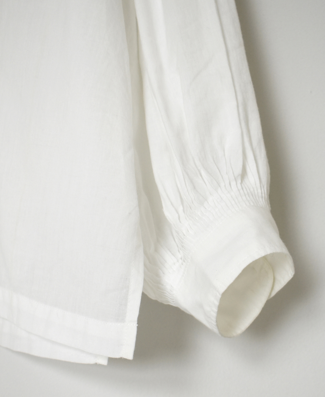 INMDS26071(シャツ) 100s KHADI PLAIN BANDED COLLAR SHIRTS WITH MINI PINTUCK