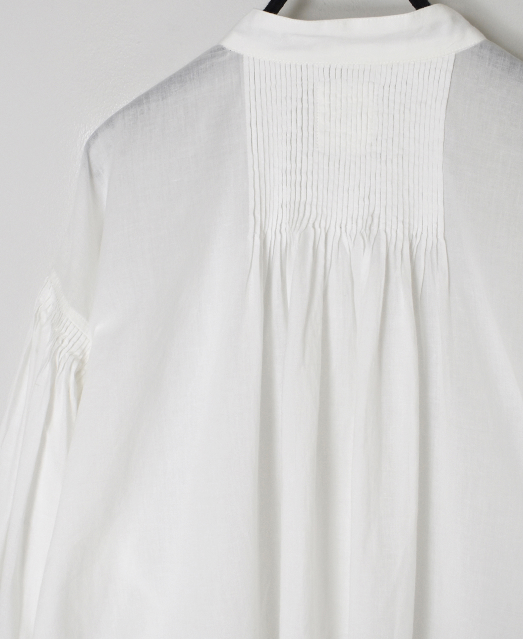 INMDS26071(シャツ) 100s KHADI PLAIN BANDED COLLAR SHIRTS WITH MINI PINTUCK