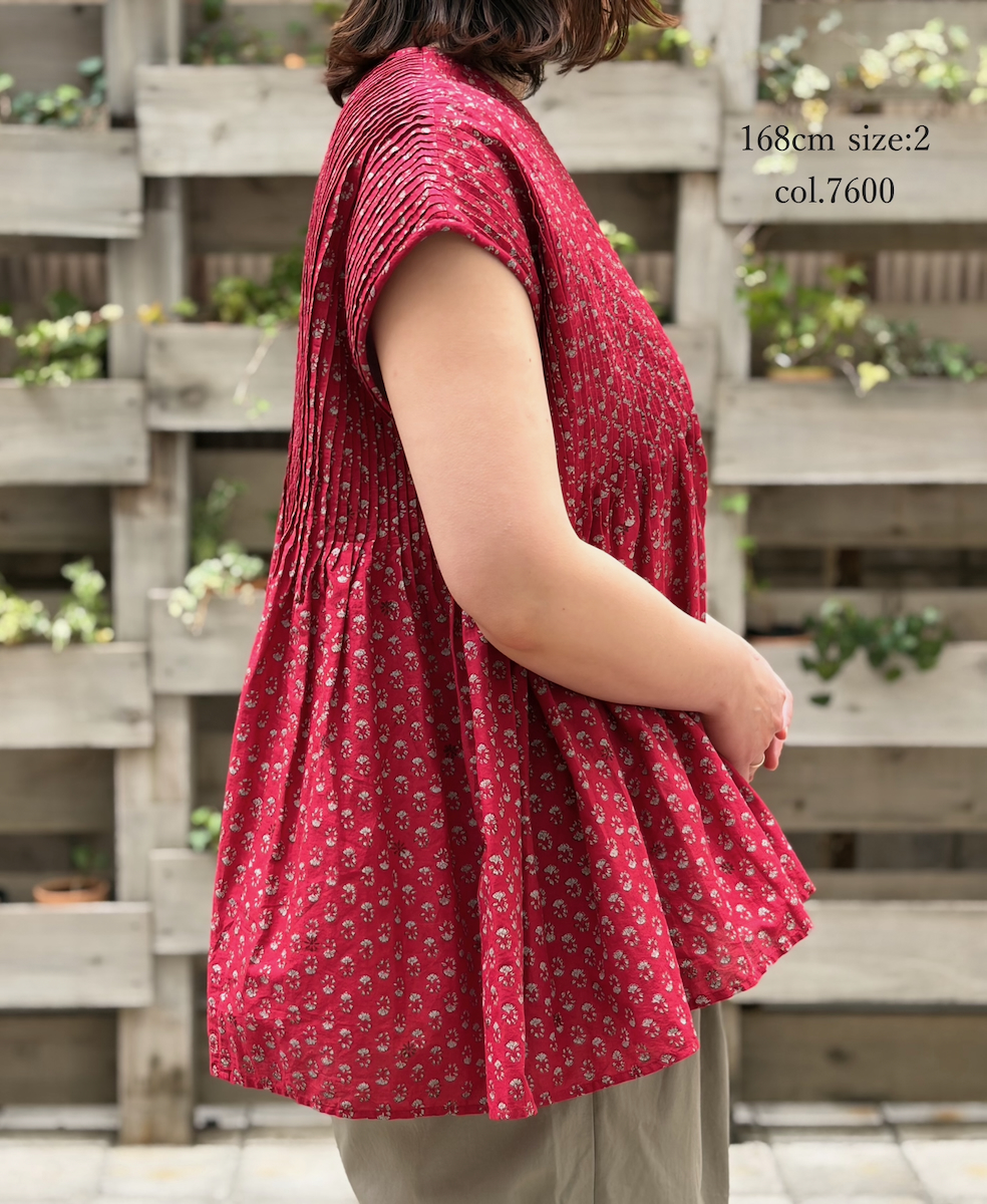 NMDS26252(シャツ) 80s VOILE SMALL GENTIANA BLOCK PRINT CREW-NECK BUTTON F/SLEEVE SHIRT WITH PINTUCK