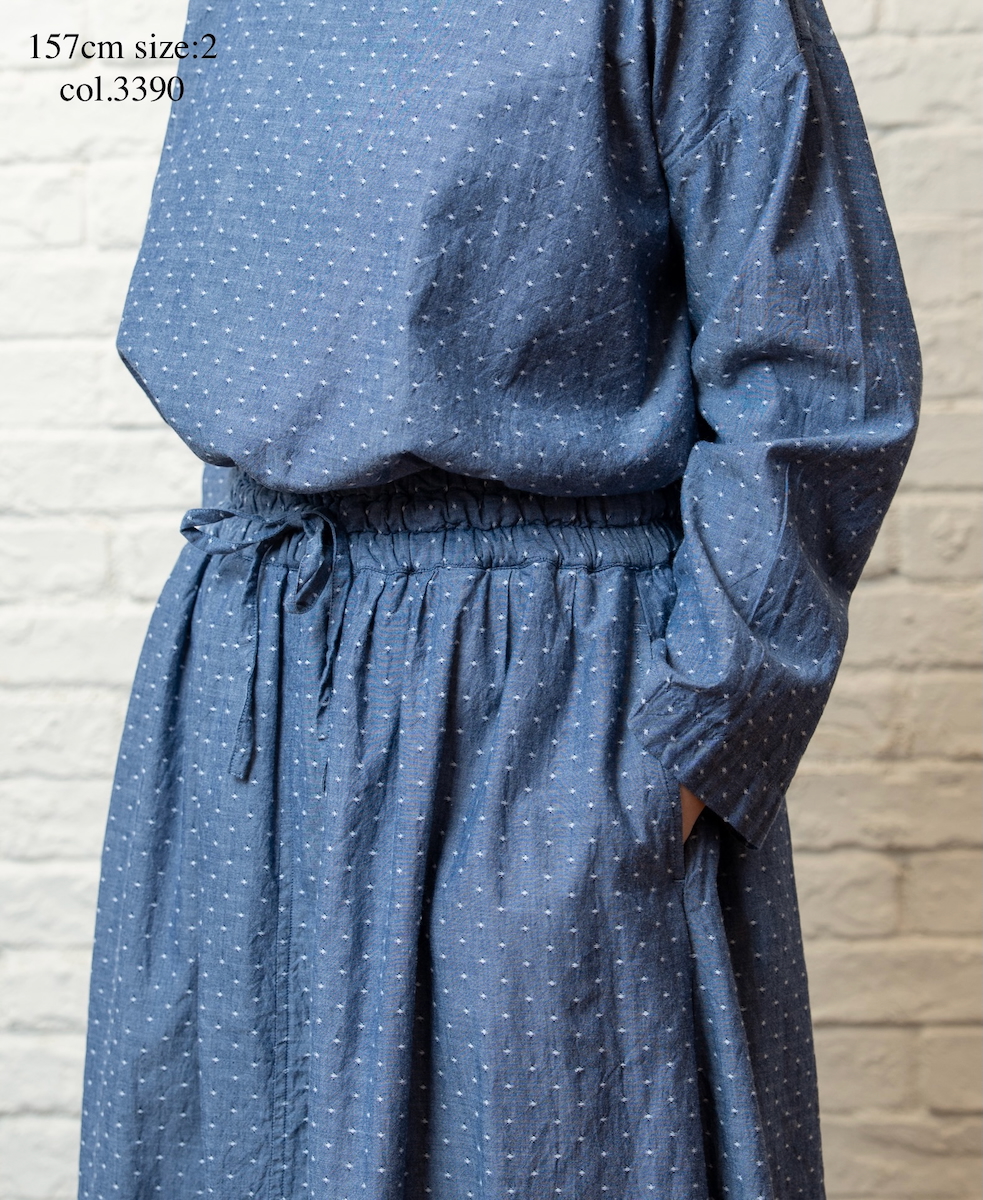 INAM2624CB(スカート) DOBIE CHAMBRAY WASH PLEATED EASY SKIRT WITH LINING