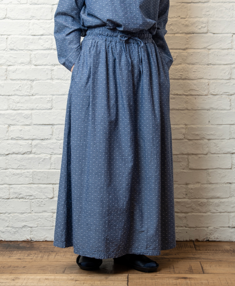 INAM2624CB(スカート) DOBIE CHAMBRAY WASH PLEATED EASY SKIRT WITH LINING