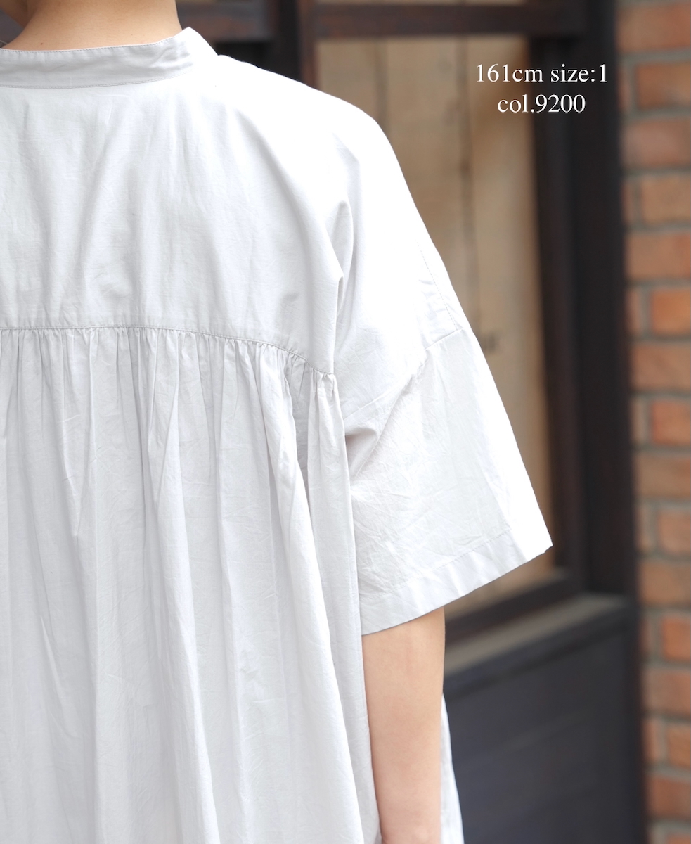 NSL26004(ワンピース) 60s CAMBRIC PLAIN BANDED COLLAR BACK SIDE GATHERED DRESS
