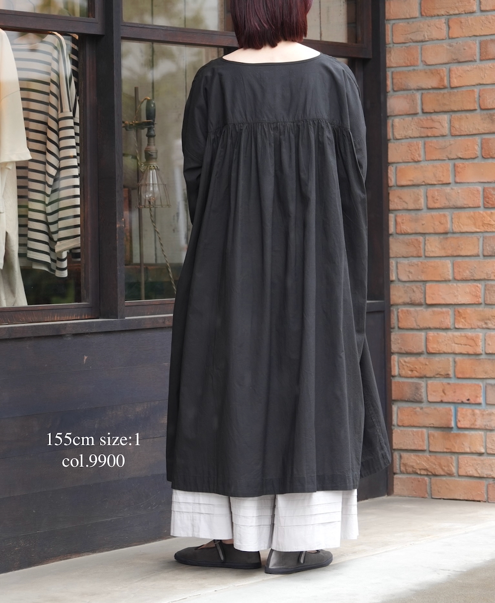NSL26003(ワンピース) 60s CAMBRIC PLAIN CREW-NECK BACK SIDE GATHERED DRESS