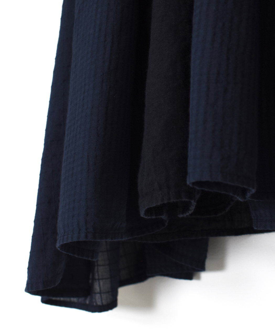 NMDS26262D(シャツ) 80s ORGANIC COTTON/80s LINEN PATCHWORK OVERDYE V-NECK S/SLEEVE SHIRT WITH MINI PINTUCK