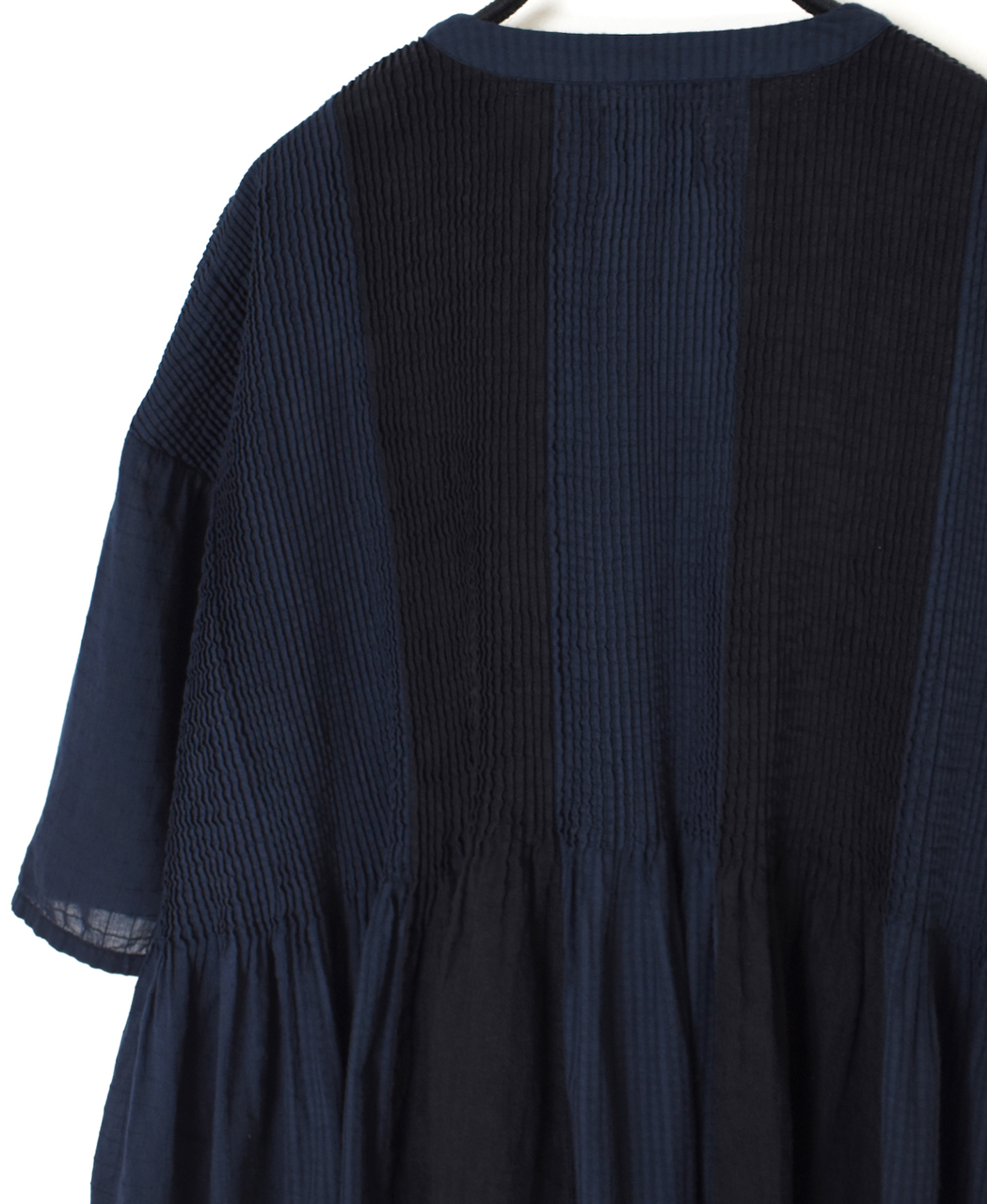 NMDS26262D(シャツ) 80s ORGANIC COTTON/80s LINEN PATCHWORK OVERDYE V-NECK S/SLEEVE SHIRT WITH MINI PINTUCK