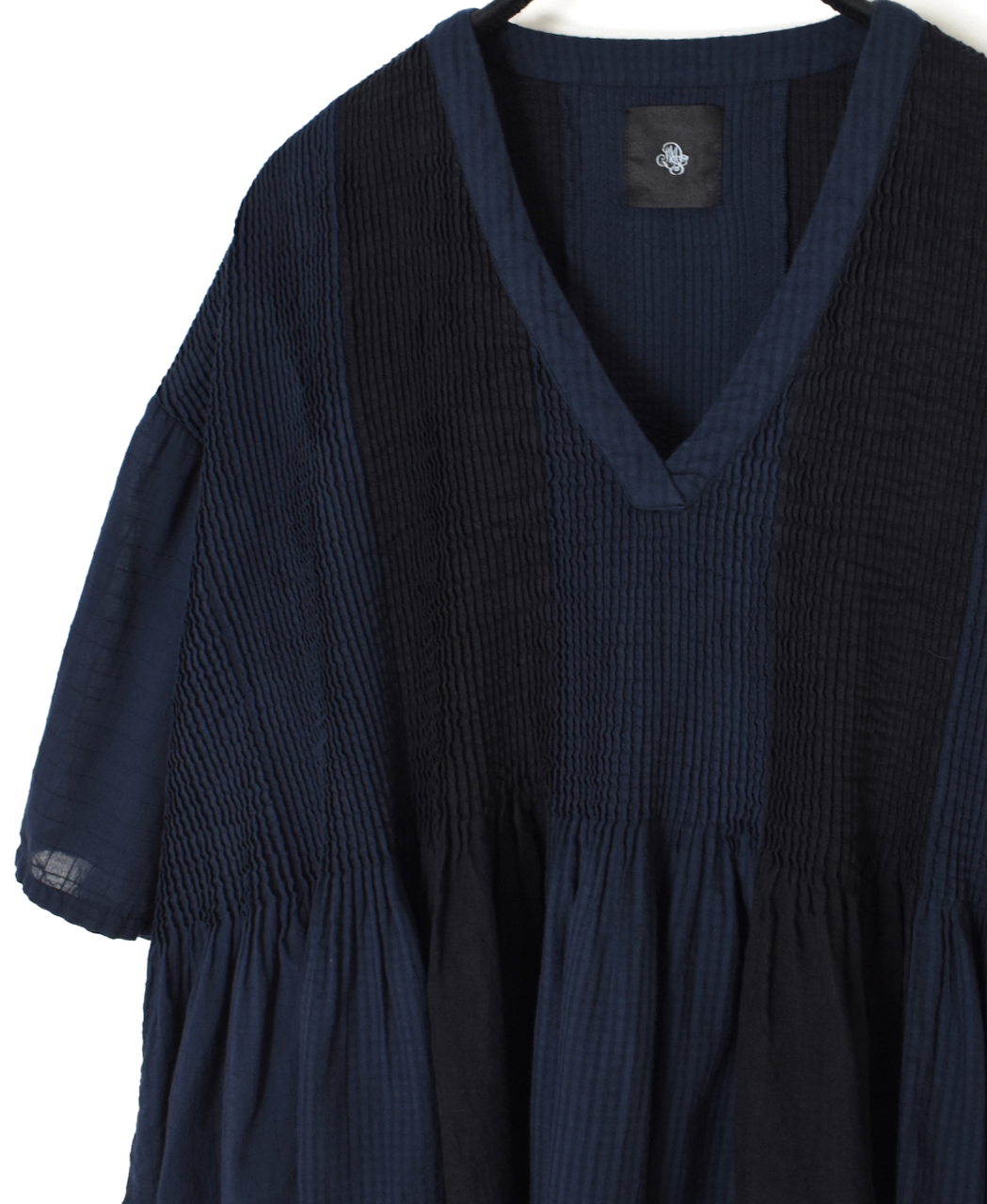 NMDS26262D(シャツ) 80s ORGANIC COTTON/80s LINEN PATCHWORK OVERDYE V-NECK S/SLEEVE SHIRT WITH MINI PINTUCK