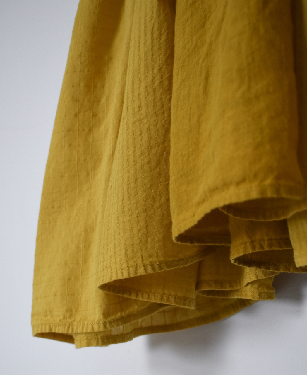 NMDS26262D(シャツ) 80s ORGANIC COTTON/80s LINEN PATCHWORK OVERDYE V-NECK S/SLEEVE SHIRT WITH MINI PINTUCK