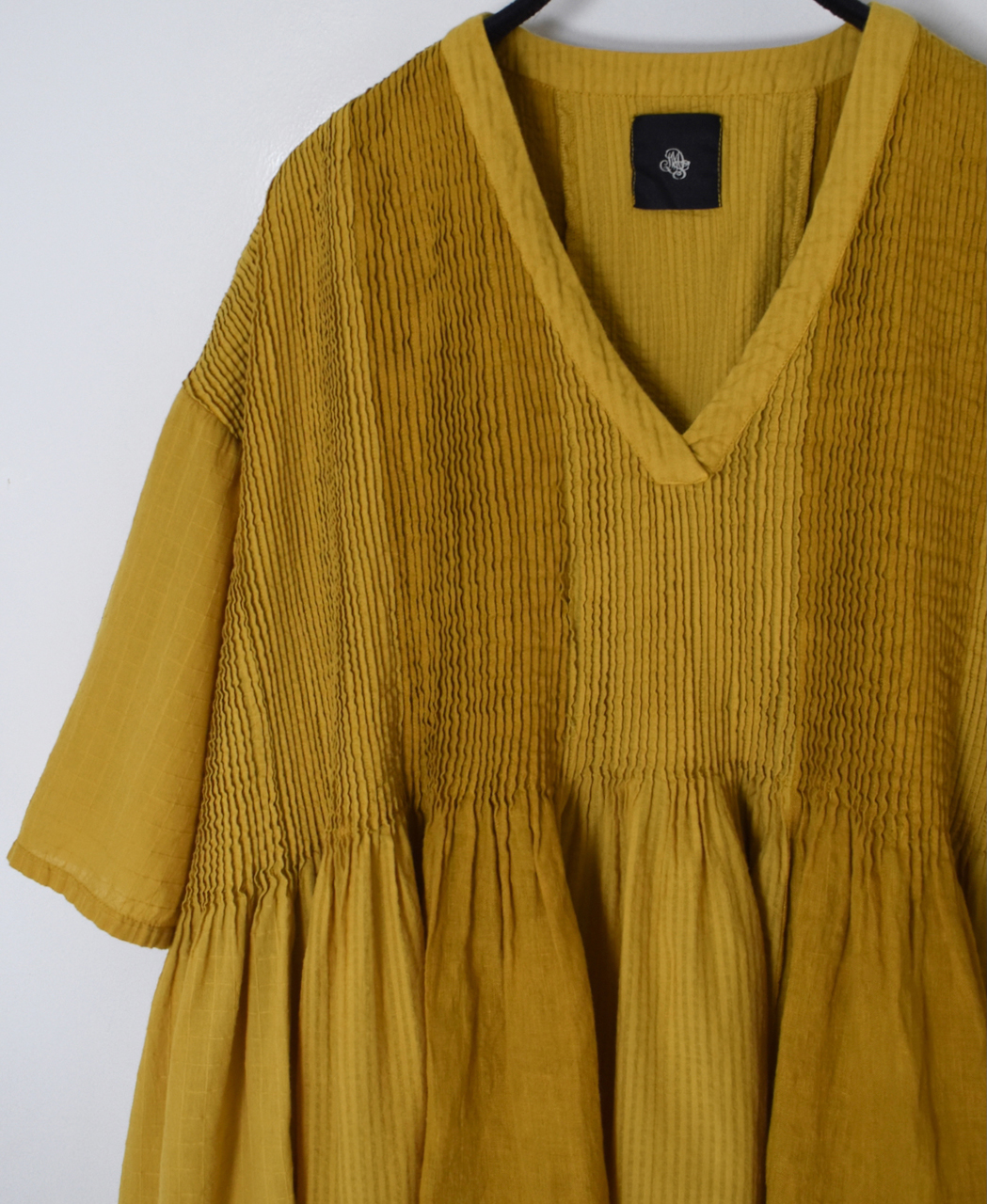 NMDS26262D(シャツ) 80s ORGANIC COTTON/80s LINEN PATCHWORK OVERDYE V-NECK S/SLEEVE SHIRT WITH MINI PINTUCK