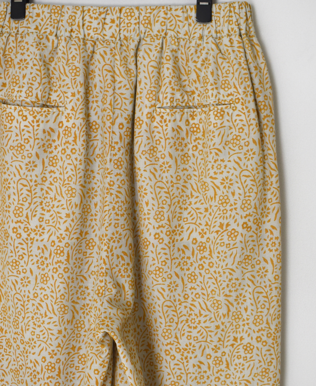 INMDS26106(パンツ) 80s COTTON FLOWER BLOCK PRINT 2TUCK TAPERED EASY PANTS