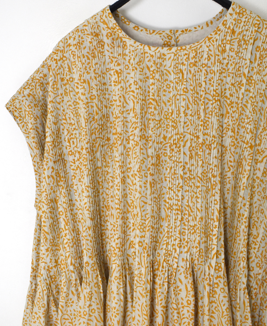 INMDS26104(ワンピース) 80s COTTON FLOWER BLOCK PRINT FRENCH/SL DRESS WITH RANDOM PLEATS