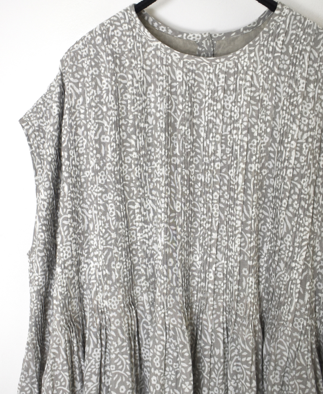 INMDS26104(ワンピース) 80s COTTON FLOWER BLOCK PRINT FRENCH/SL DRESS WITH RANDOM PLEATS