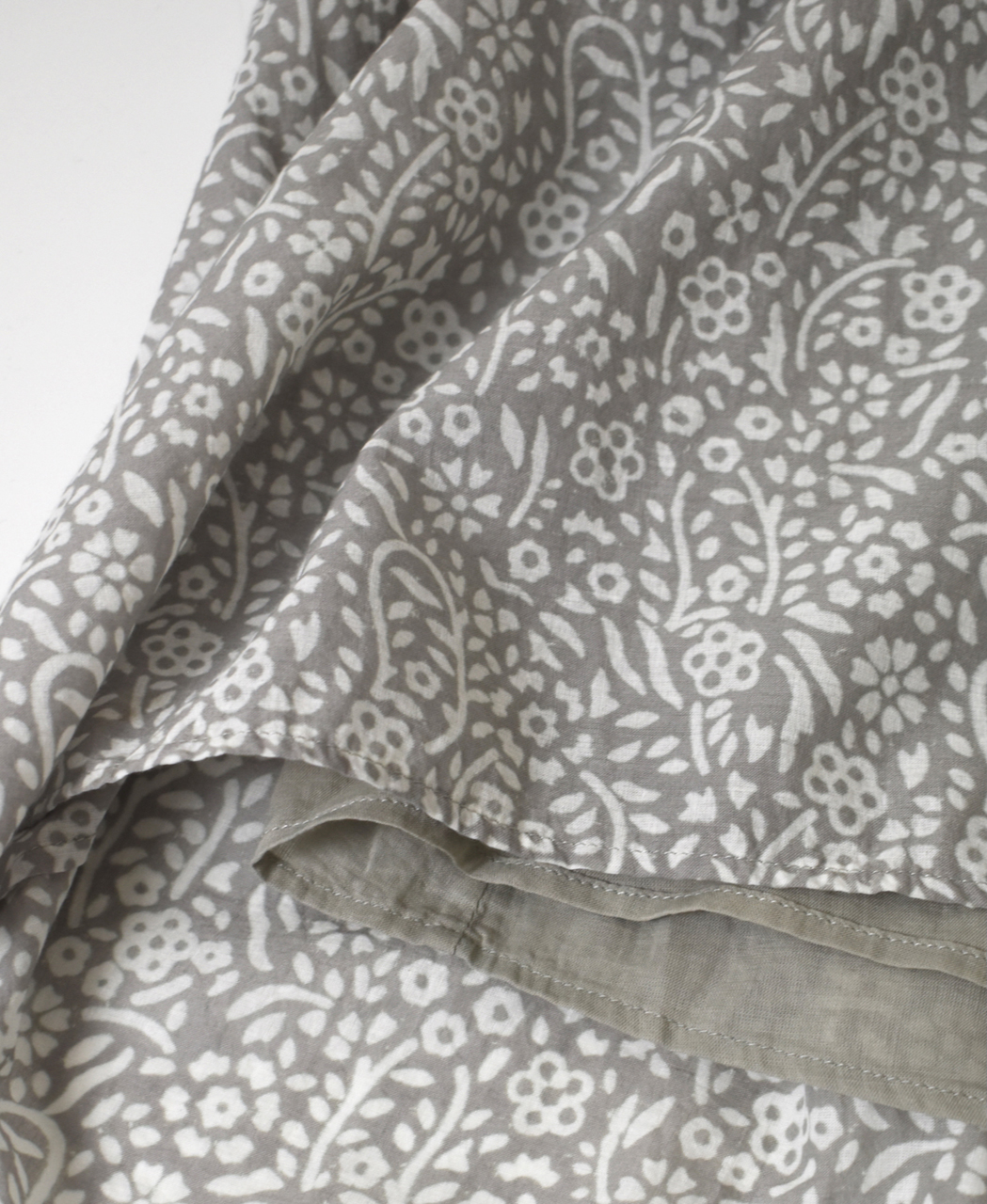 INMDS26104(ワンピース) 80s COTTON FLOWER BLOCK PRINT FRENCH/SL DRESS WITH RANDOM PLEATS