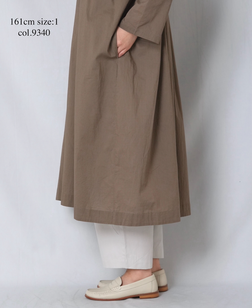 NSL26003(ワンピース) 60s CAMBRIC PLAIN CREW-NECK BACK SIDE GATHERED DRESS