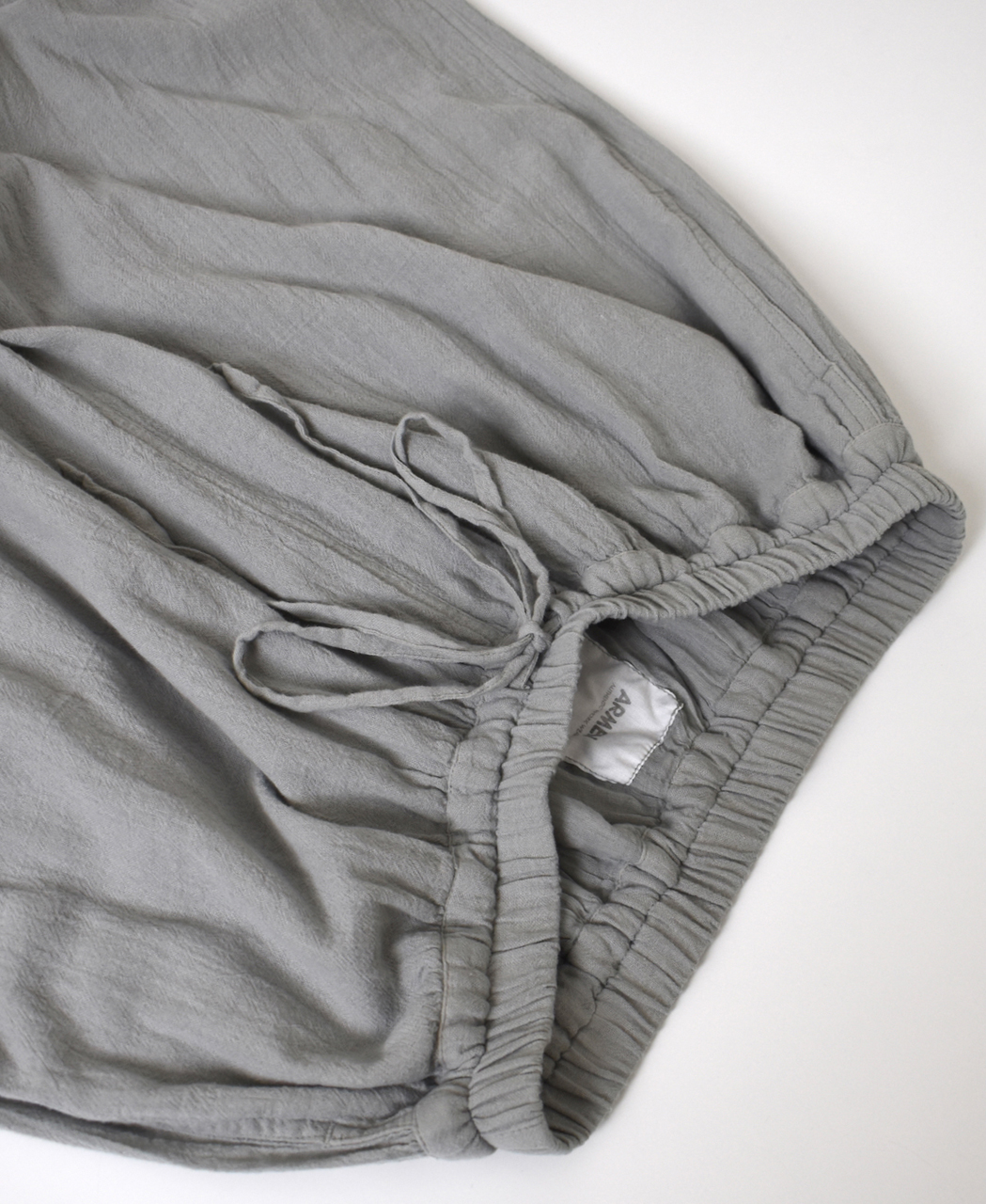 INAM2505G3D(パンツ) 30s GAUZE OVERDYE UTILITY GATHERED EASY PANTS WITH LINING
