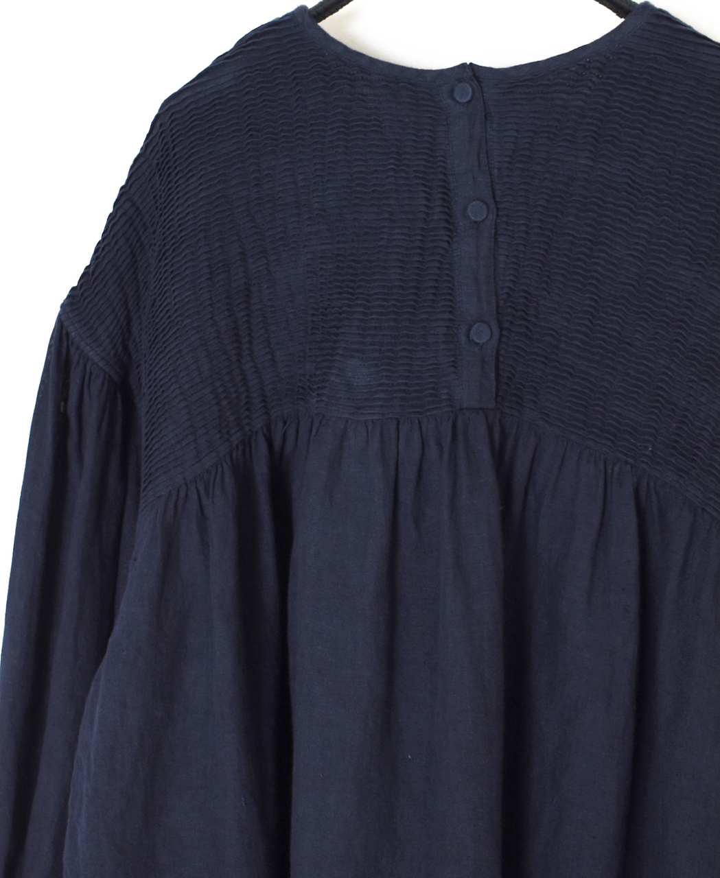 INMDS26003D(シャツ) 60s AUTO LOOM LINEN PLAIN (OVERDYE) BACK OPENING PULLOVER WITH MINI PINTUCK