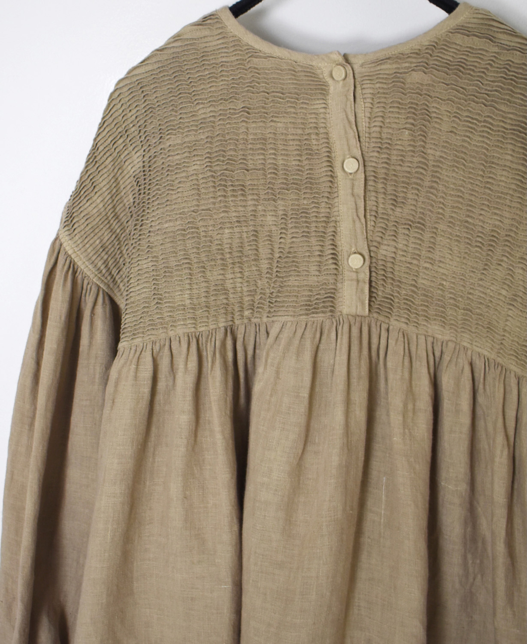 INMDS26003D(シャツ) 60s AUTO LOOM LINEN PLAIN (OVERDYE) BACK OPENING PULLOVER WITH MINI PINTUCK