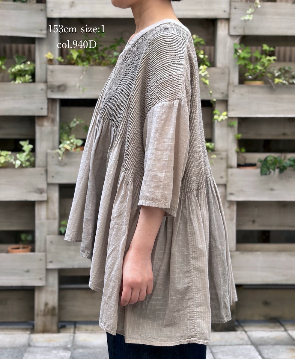 NMDS26262D(シャツ) 80s ORGANIC COTTON/80s LINEN PATCHWORK OVERDYE V-NECK S/SLEEVE SHIRT WITH MINI PINTUCK